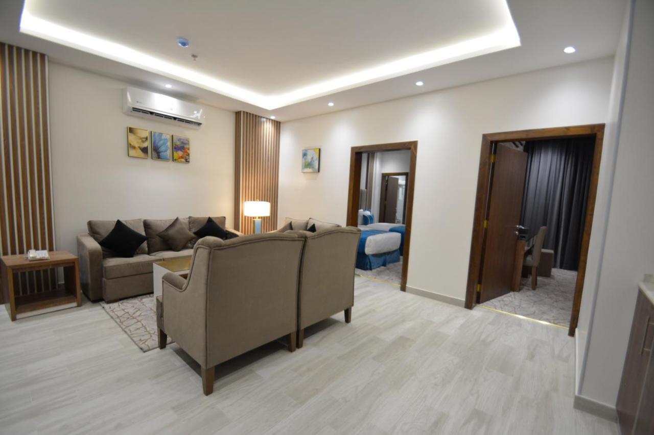 Golden Bujari Hotel - Diyafa Khamis Mushait Eksteriør billede