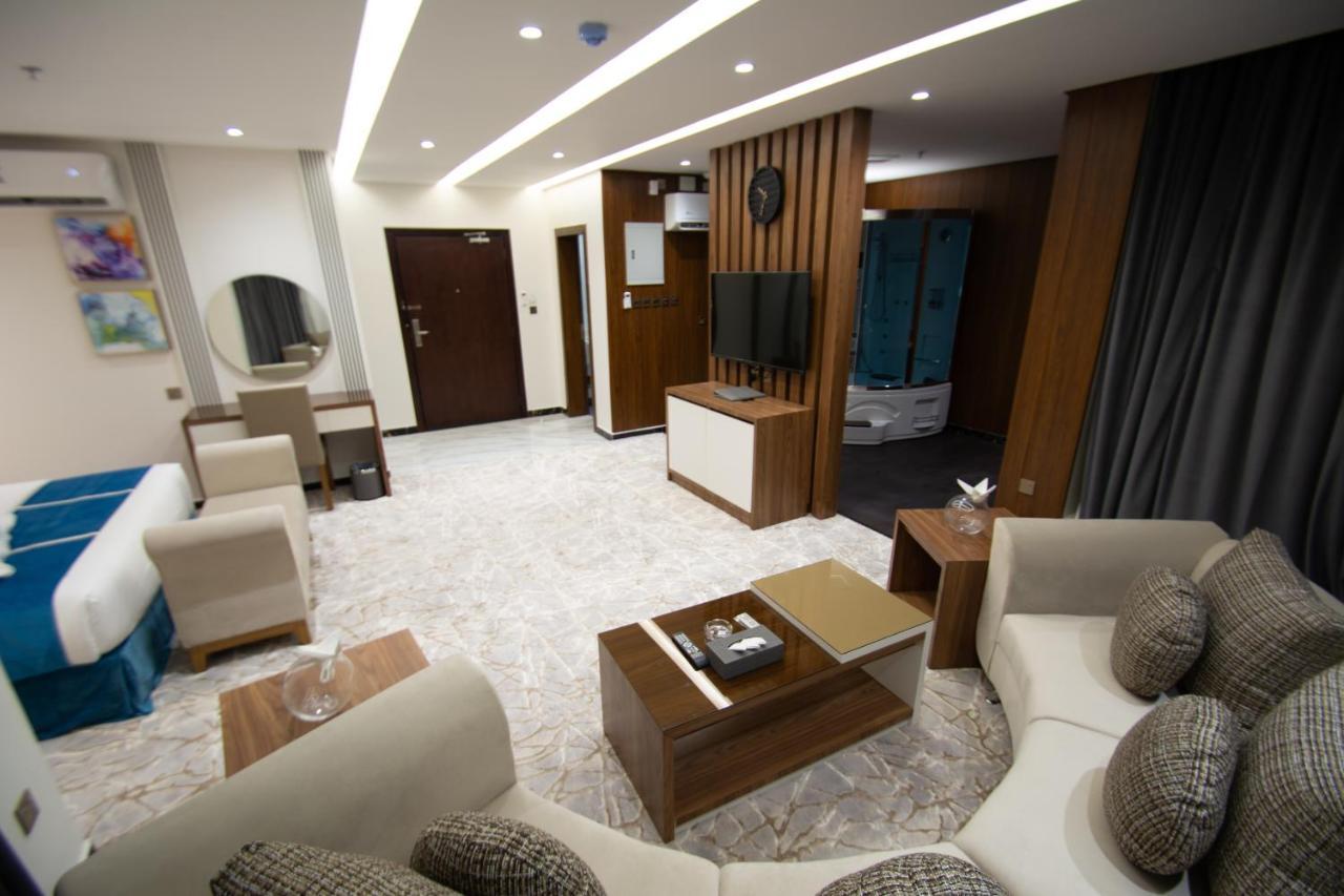 Golden Bujari Hotel - Diyafa Khamis Mushait Eksteriør billede